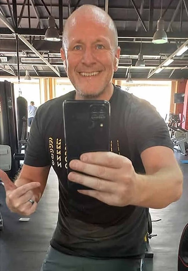 ΗΠΑ 22ΧΡΟΝΗ ΒΡΕΤΑΝΙΔΑ ΝΕΚΡΗ ΑΠΟ ΤΟ ΟΠΛΟ ΤΟΥ ΠΑΤΕΡΑ ΤΗΣ