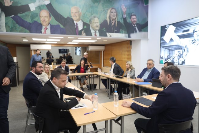 ΠΑΣΟΚ - Ανδρουλάκης: "Να είμαστε δυναμικά παρόντες σε κάθε μάχη εντός και εκτός της Βουλής"