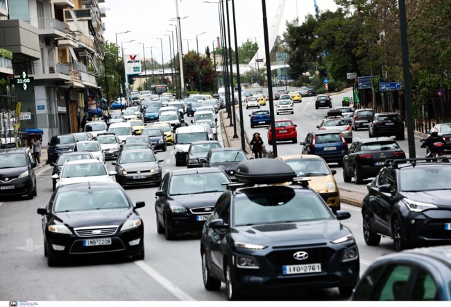 Απίστευτη κίνηση σχεδόν σε όλη την Αθήνα - Τεράστιο μποτιλιάρισμα σε Κηφισίας, Αττική Οδό και κέντρο - Δείτε live