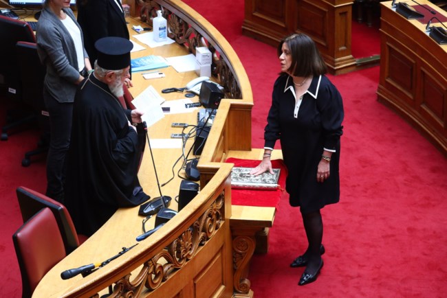 ΕΛΛΗ ΡΟΥΣΣΟΥ