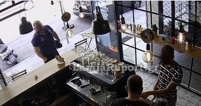 Πλαστά χαρτονομίσματα σε καφέ