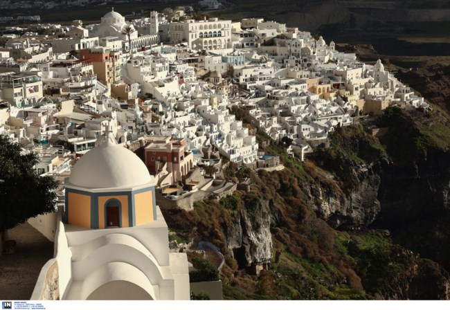 Σεισμοί στις Κυκλάδες: Κλειστά σχολεία για μια εβδομάδα σε Σαντορίνη, Αμοργό, Ίο και Ανάφη - Τι πρέπει να κάνουν οι κάτοικοι