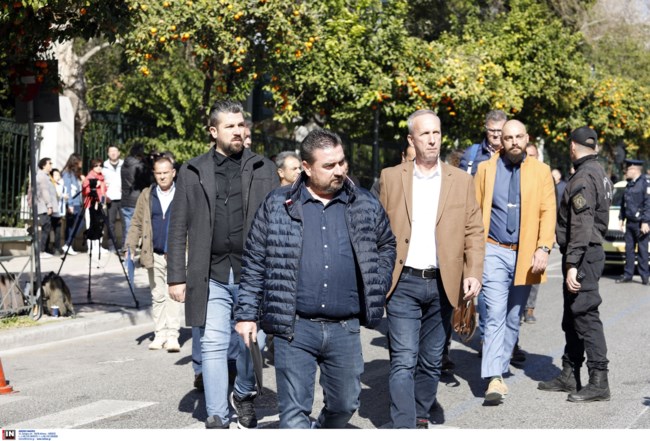 αγροτες Μαξιμου