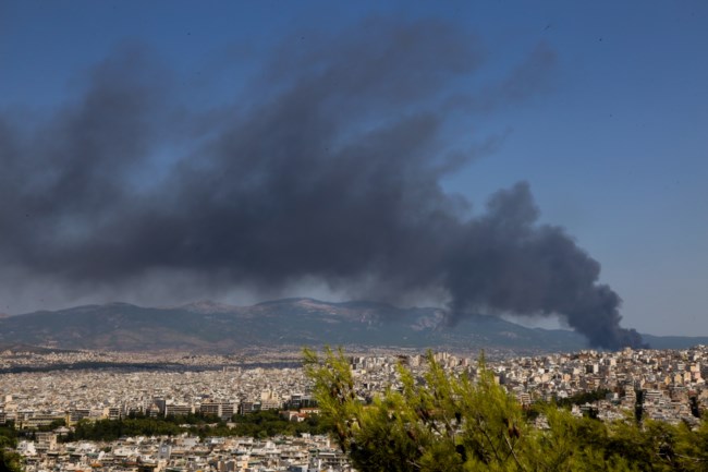 Φωτιά στη Μεταμόρφωση: Η διασπορά του τοξικού καπνού στην Αττική από το εργοστάσιο ανακύκλωσης [Γράφημα]