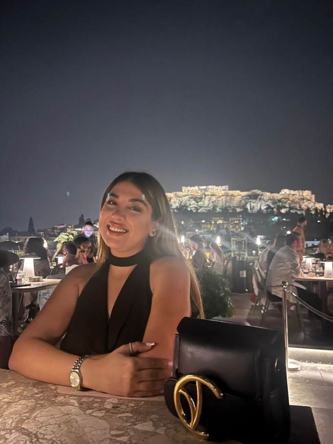 Η ιστορία της Σαγκάγιεγκ Ζαρέι Νικ: H σύλληψη από την αστυνομία ηθικής, η οικογενειακή τραγωδία και η μετανάστευση