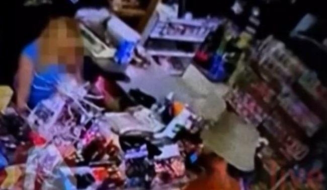 Κύπρος: Συνελήφθη ο ισοβίτης "κομμωτής" την ώρα που ψώνιζε σε περίπτερο- Οι συνοδοί αστυνομικοί έτρωγαν κατά την απόδραση