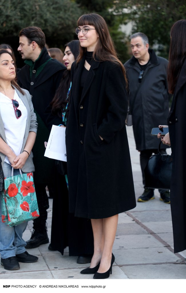 Σοφίνα Λαζαράκη: Αγνώριστη με σοφιστικέ look η 26χρονη κόρη της Μαίρης Μηλιαρέση