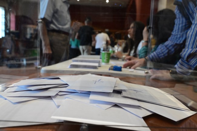 Περίπου 27.000 ψηφοφόροι έχουν προσέλθει μέχρι στιγμής στις κάλπες