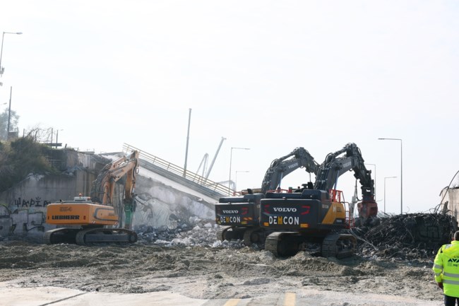 ΜΠΟΥΛΝΤΟΖΕΣ ΓΕΦΥΡΑ ΘΕΣΣΑΛΟΝΙΚΗ