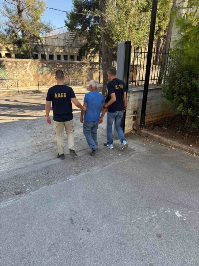 Φωτιά στην Παιανία: Συνελήφθη 62χρονος αλλοδαπός για εμπρησμό από πρόθεση