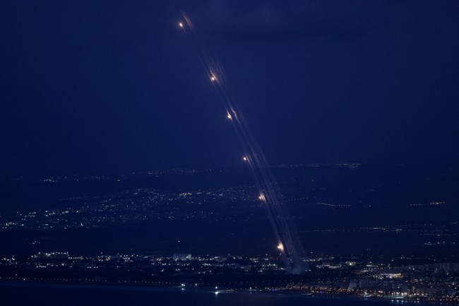 Ισραήλ: Το Iron Dome εν δράσει- Εντυπωσιακό βίντεο με τον "Σιδερένιο Θόλο" να καταστρέφει τις ρουκέτες της Χεζμπολάχ