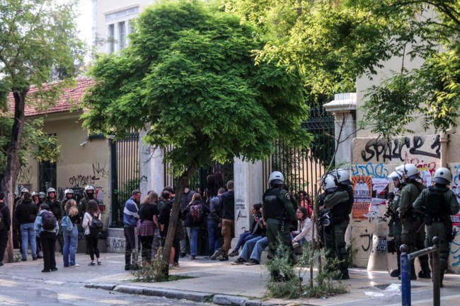 Επέτειος Πολυτεχνείου: "Φρούριο" οι δρόμοι της Αθήνας -  5.000 αστυνομικοί, αύρες, "Αίαντες", drones και ελικόπτερα