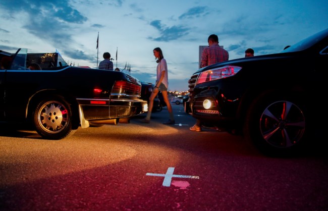 Μόσχα: Άνοιξε ο πρώτος κινηματογράφος drive-in με "Green Book" και...αμερικανική κατασκοπευτική κωμωδία