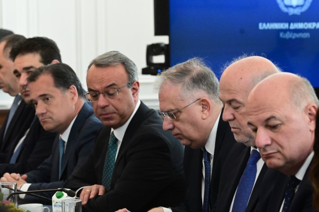 Μητσοτάκης για Τέμπη: "Θα ξεπεράσουμε τους κυματισμούς"  - Βαρύ κλίμα στο υπουργικό [εικόνες]