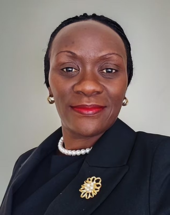 Δικαστής των Ηνωμένων Εθνών φωνάζει "έχω ασυλία" τη στιγμή σύλληψής της στην Αγγλία - Είχε "σκλάβα" [βίντεο]