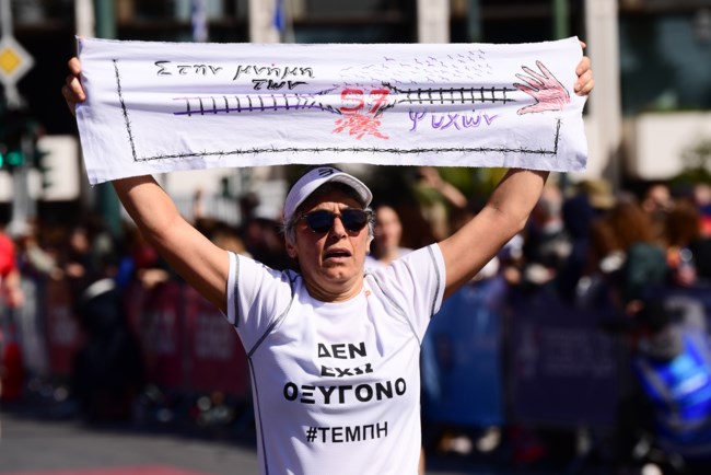 Ημιμαραθώνιος Αθήνας 2025: Ηχηρό μήνυμα από τους δρομείς για τα Τέμπη – "Δεν έχω οξυγόνο"