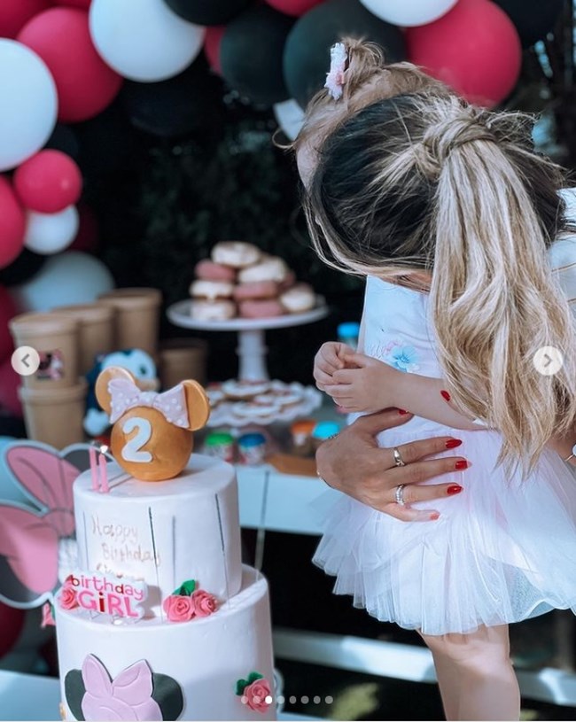 Αθηνά Οικονομάκου