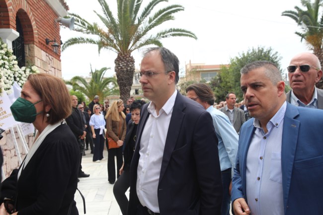 Θανάσης Θεοχαρόπουλος