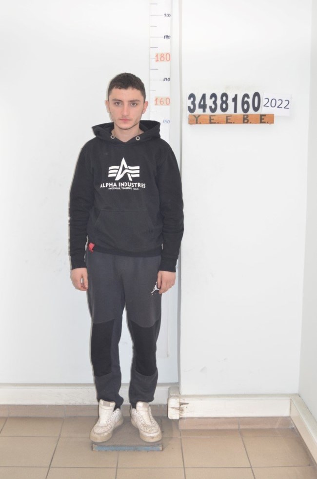 2) ΚΑΜΠΟ ή KAMBO Γκεράλντι ή GERALDI του Δημητερ ή DHIMITER , γεν. 1999 στην Αλβανία,
