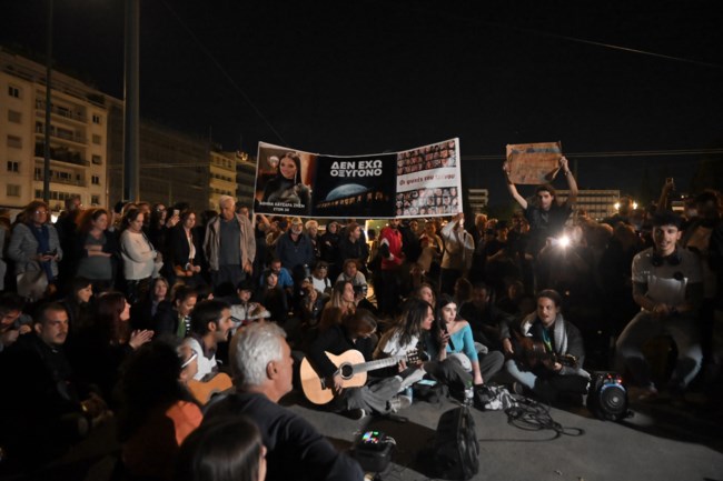 Οι "μυστικές" επισκέψεις του Νίκου Καρβέλα στον απεργό πείνας Πάνο Ρούτσι στο Σύνταγμα