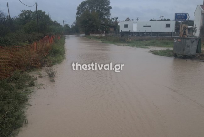 Ποτάμια oι δρόμοι της Χαλκιδικής από την κακοκαιρία "Μπάλλος" [εικόνες]