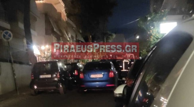 Θρίλερ στο Κερατσίνι: Ταμπουρωμένος με μαχαίρι, δεν άφηνε μητέρα και αδερφή να βγουν έξω - Είχε δραπετεύσει από το Δρομοκαΐτειο