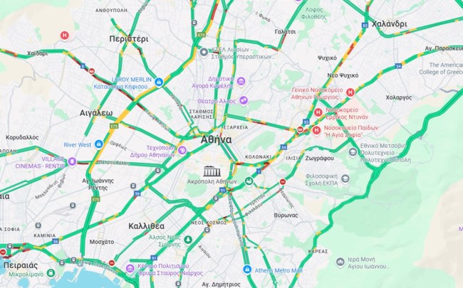 Κορυφώνεται η έξοδος του Αυγούστου – Ουρές χιλιομέτρων για το λιμάνι του Πειραιά, γεμάτα φεύγουν τα πλοία