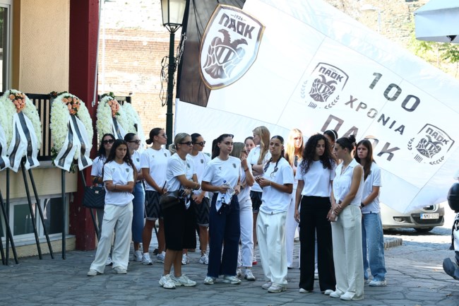 κηδεια 15χρονη παοκ