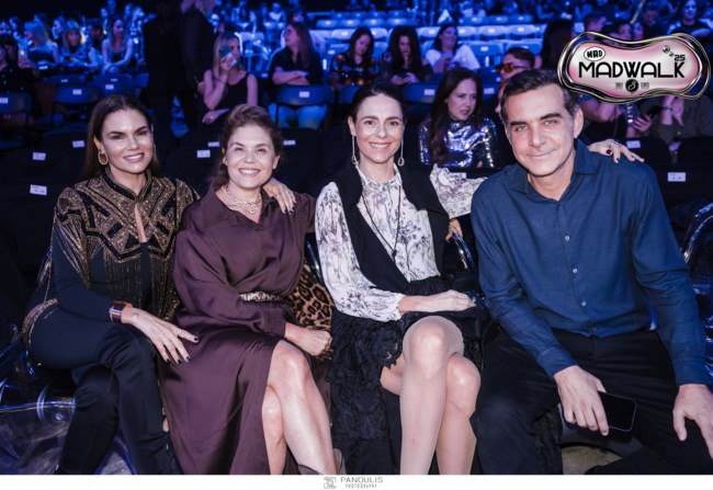 Απαστράπτουσα η Μιράντα Πατέρα στο MadWalk - Μαγνήτισε τα βλέμματα