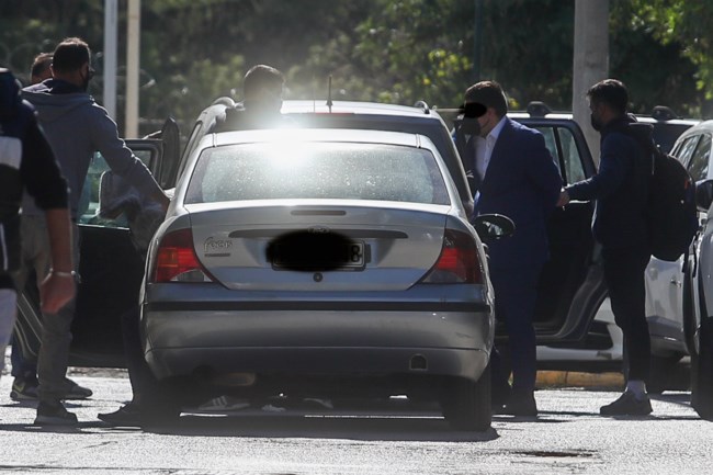 Κολωνός: Στην Ευελπίδων οι τρεις συλληφθέντες - Απολογούνται για τον βιασμό της 12χρονης