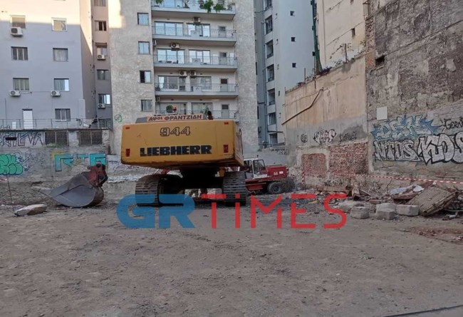 Θεσσαλονίκη: Εντοπίστηκαν τρεις ακόμα οβίδες του Β' Παγκοσμίου Πολέμου στο ίδιο εργοτάξιο [εικόνες - βίντεο]
