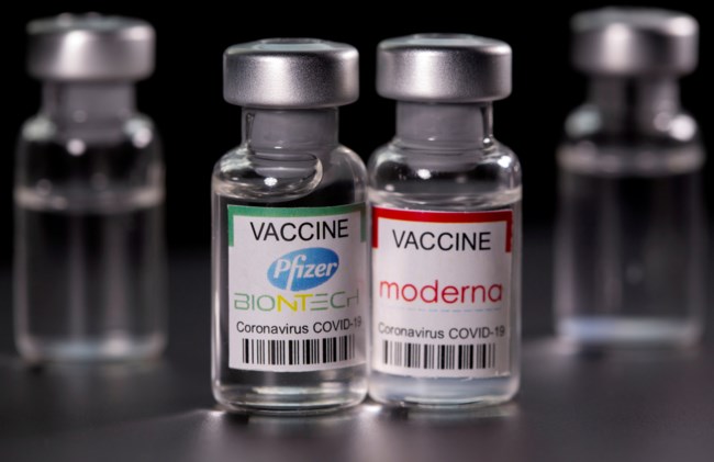 Εμβόλια mRNA: Ενημέρωση ΕΟΦ για σπάνια περιστατικά μυοκαρδίτιδας και περικαρδίτιδας - Ποια είναι τα συμπτώματα