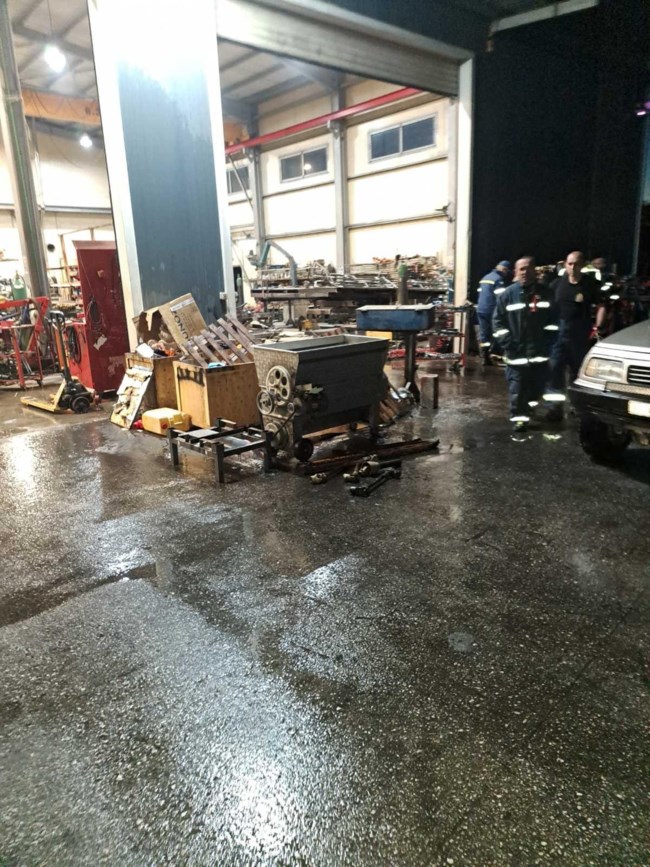 Τύρναβος: Φωτιά σε εργοστάσιο μετά από ανάφλεξη φιάλης με ασετιλίνη