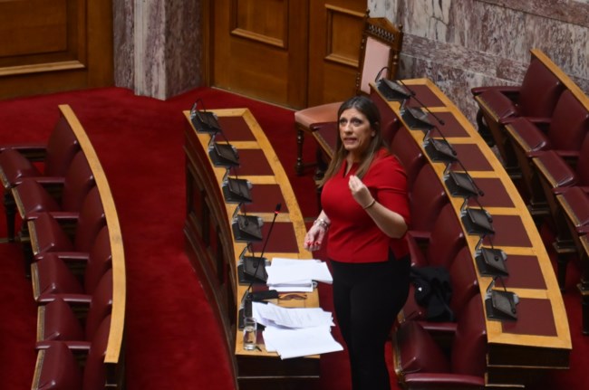 Κόντρα Λαμπρόπουλου - Κωνσταντοπούλου: "Στηρίζετε τους αναρχικούς" - "Αστυνομικοί έδειραν κόσμο στα Εξάρχεια"