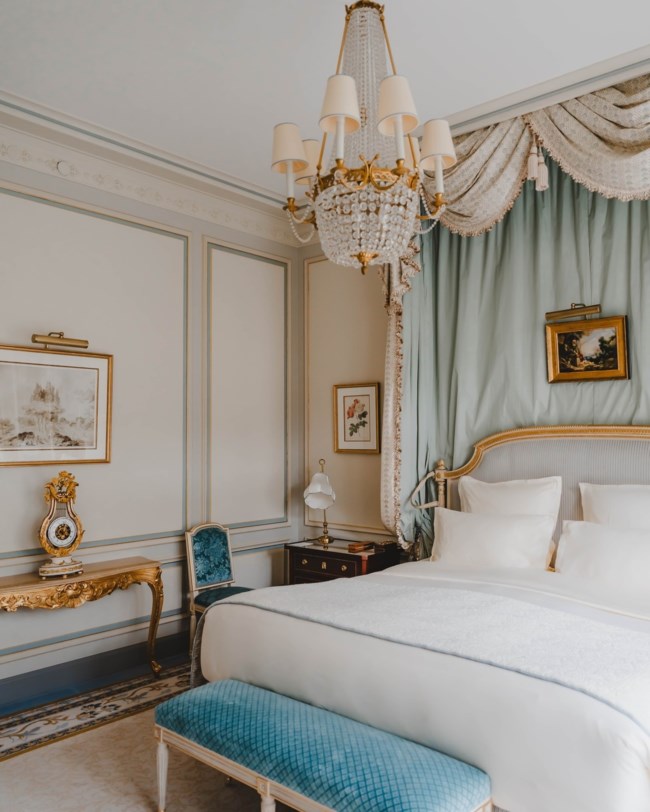 Πήγε διακοπές στο Ritz στο Παρίσι άλλα έχασε διαμαντένιο δαχτυλίδι των 750 χιλιάδων ευρώ - Πού βρέθηκε και τι έκανε το ξενοδοχείο