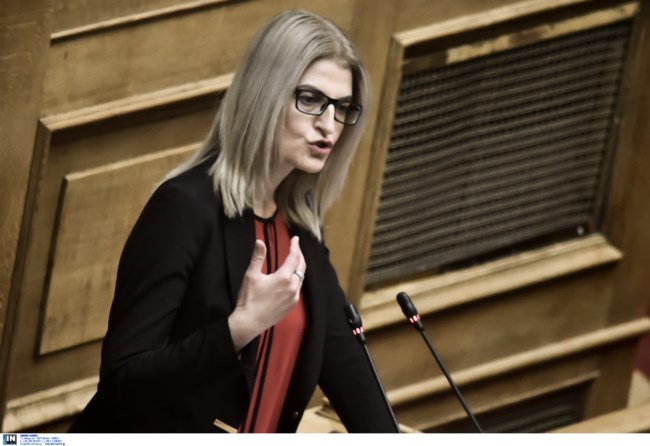 Κορονοϊός: Με... άδειο αεροπλάνο ταξίδεψε η Θεοδώρα Αυγέρη λόγω της εξάπλωσης του ιού