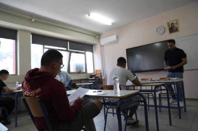 Πανελλήνιες 2025: Τα σημερινά θέματα και οι απαντήσεις σε Αρχαία, Μαθηματικά και Βιολογία