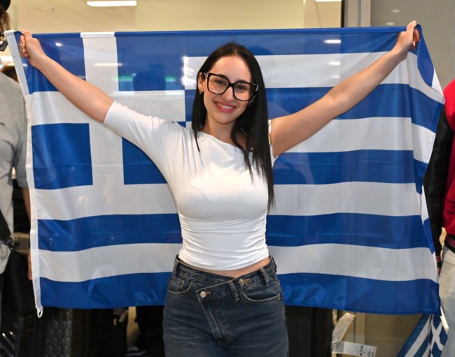Eurovision 2025: Με χαμόγελα και συγκίνηση επέστρεψε η Klavdia με την ελληνική αποστολή [εικόνες]