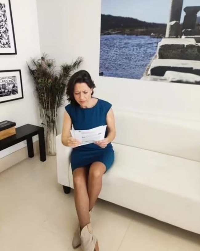Η δικαίωση της νοικοκυράς: Ισπανικό δικαστήριο υποχρεώνει τον σύζυγο να της καταβάλει 200.000 ευρώ για τα οικιακά 25 ετών