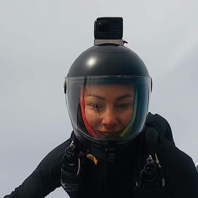 ΒΡΕΤΑΝΙΑ ΝΕΚΡΗ SKYDIVER