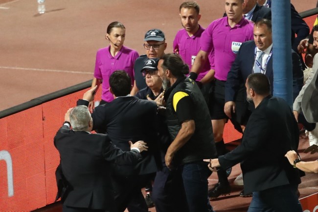 Παναθηναϊκός-Άρης: Επίθεση Καρυπίδη στη διαιτητή του τελικού Κυπέλλου– Σε αστυνομικό κλοιό η Γαλλίδα [εικόνες-βίντεο]