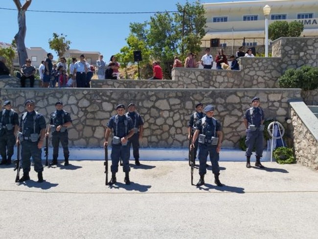 14 χρόνια από τον θάνατο του σμηναγού Ηλιάκη - Στο μνημόσυνο ο Παναγιωτόπουλος [εικόνες]