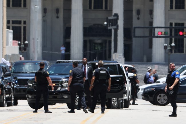 Αφέθηκε ελεύθερος ο Ντόναλντ Τραμπ - Δήλωσε αθώος για τις 37 βαριές κατηγορίες -"Είμαστε ένα έθνος σε παρακμή"