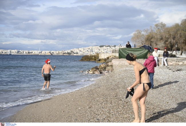 ΧΡΙΣΤΟΥΓΕΝΝΑ ΠΑΡΑΛΙΑ