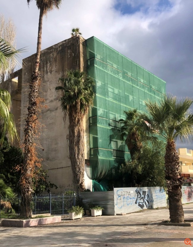 Πλειστηριασμοί: Στο σφυρί ένα πλοίο, δύο ξενοδοχεία και τα σωληνουργεία