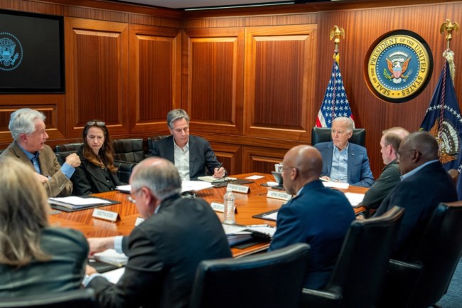 ΛΕΥΚΟΣ ΟΙΚΟΣ SITUATION ROOM
