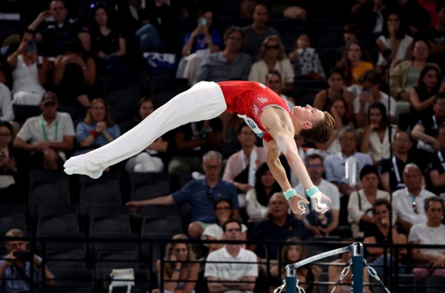 Ολυμπιακοί Αγώνες 2024: Σημασία έχει να σηκωθείς- Καναδός έπεσε από το μονόζυγο δύο φορές αλλά ο κόσμος τον αποθέωσε
