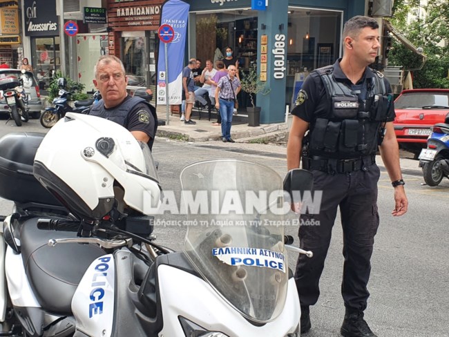 Σοκ στη Λαμία: 41χρονος κρεμάστηκε από το μπαλκόνι του σπιτιού του  [Εικόνες - Βίντεο]