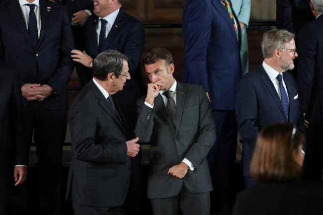 αναστασιαδης με μακρον