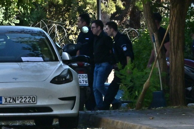 ΔΟΛΟΦΟΝΟΣ ΓΡΙΒΑ